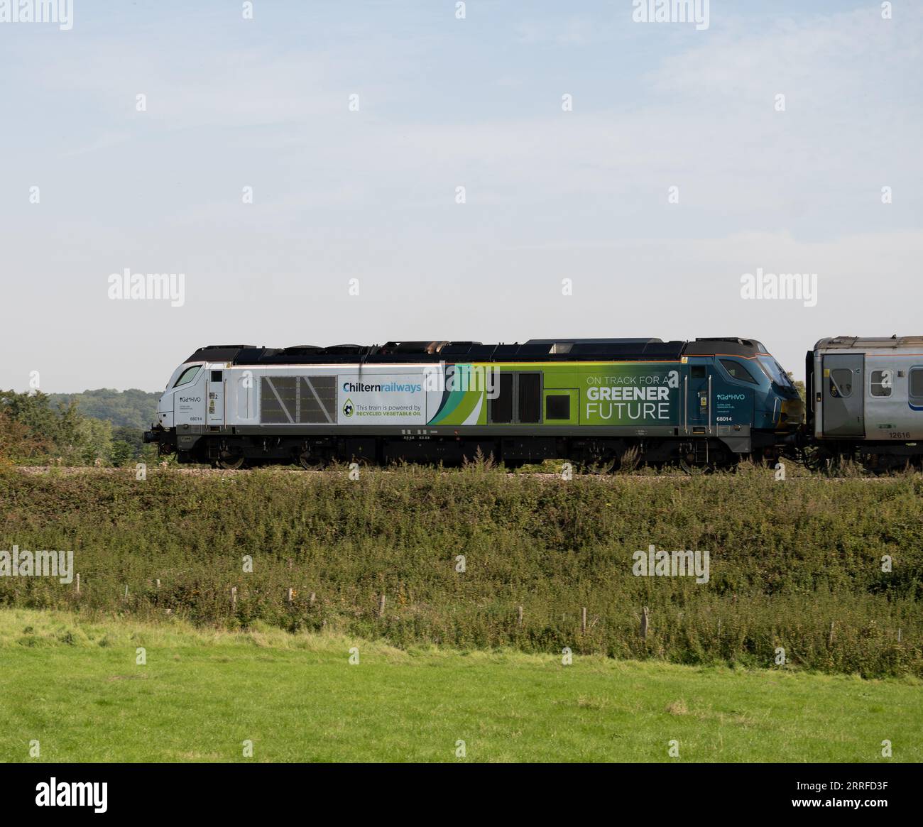 Locomotiva diesel classe 68 n. 68014 alimentata da olio vegetale riciclato, Warwickshire, Regno Unito Foto Stock