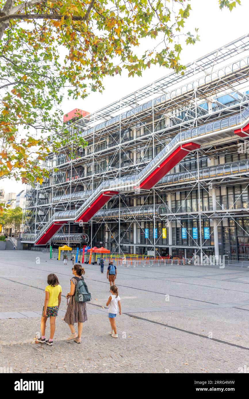 Il Centre Pompidou Museum, Place Georges Pompidou, Beaubourg, Parigi, Île-de-France, Francia Foto Stock
