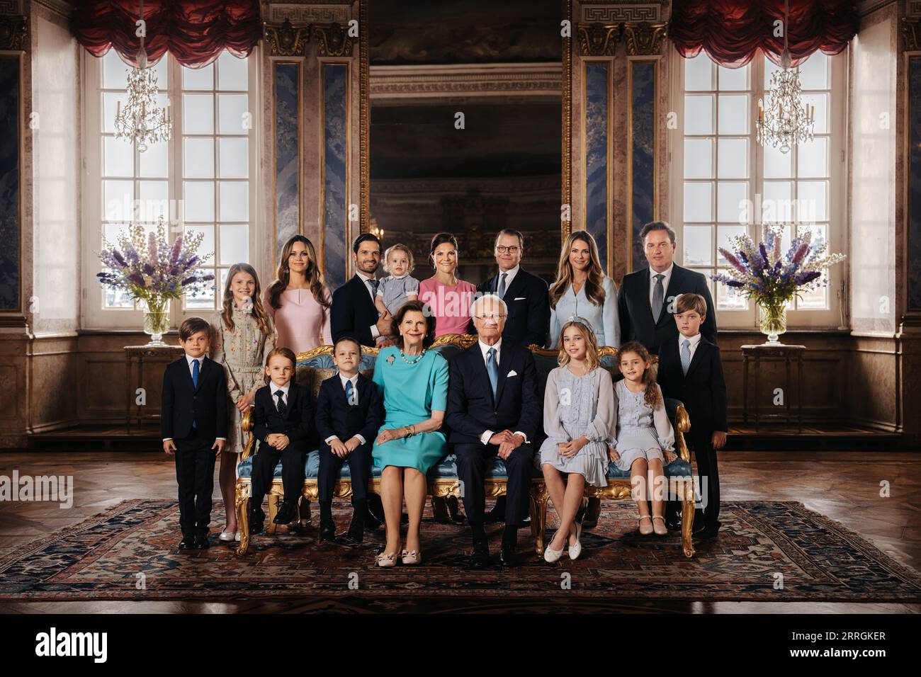 La famiglia reale di SwedenStanding da sinistra Principe Oscar, Principessa Estelle, Principessa Sofia, Principe Carlo Filippo, Principe Giuliano, principessa Victori Foto Stock