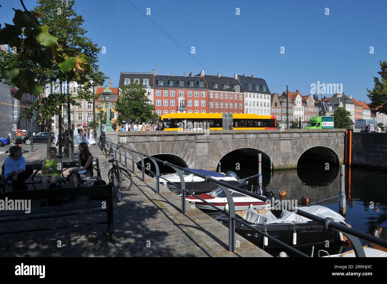 Copenaghen/Danimarca/08 settembre 2023/.Vista del ponte di tempesta sul canale nella capitale danese Copenaghen. (Foto: Francis Joseph Dean/Dean Pictures) Foto Stock