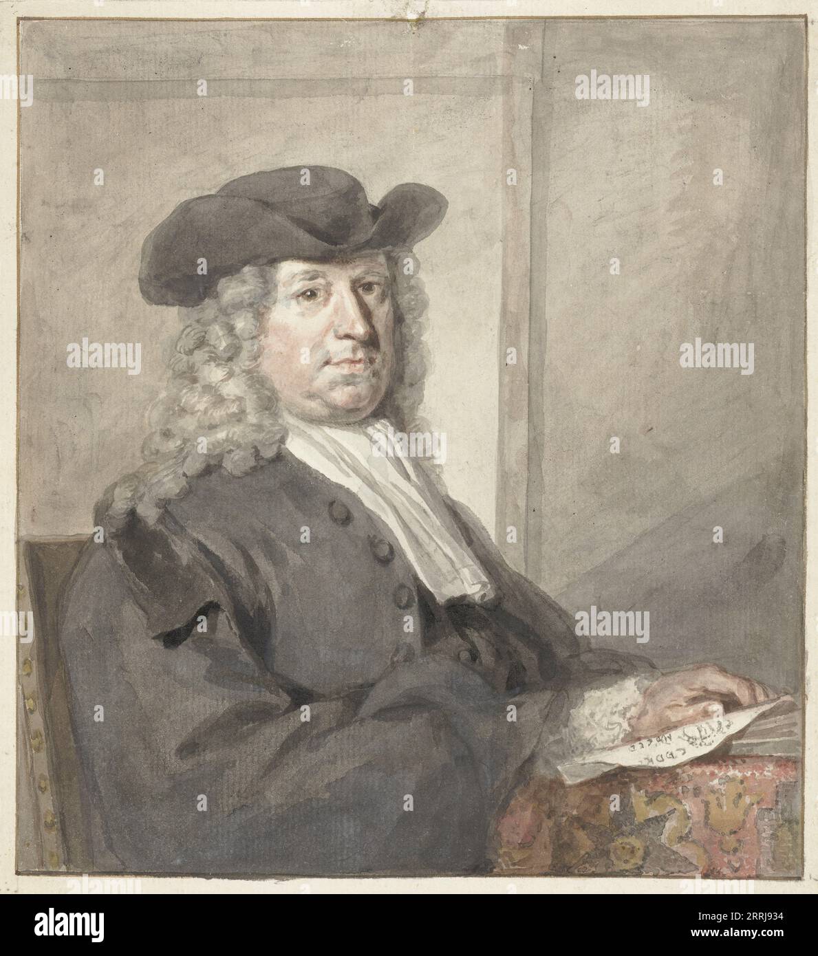 Ritratto di un uomo con un cappello e una parrucca grigia, a destra, 1720-1792. Mano sinistra appoggiata sui documenti di un tavolo. Forse di Aert Schouman. Foto Stock