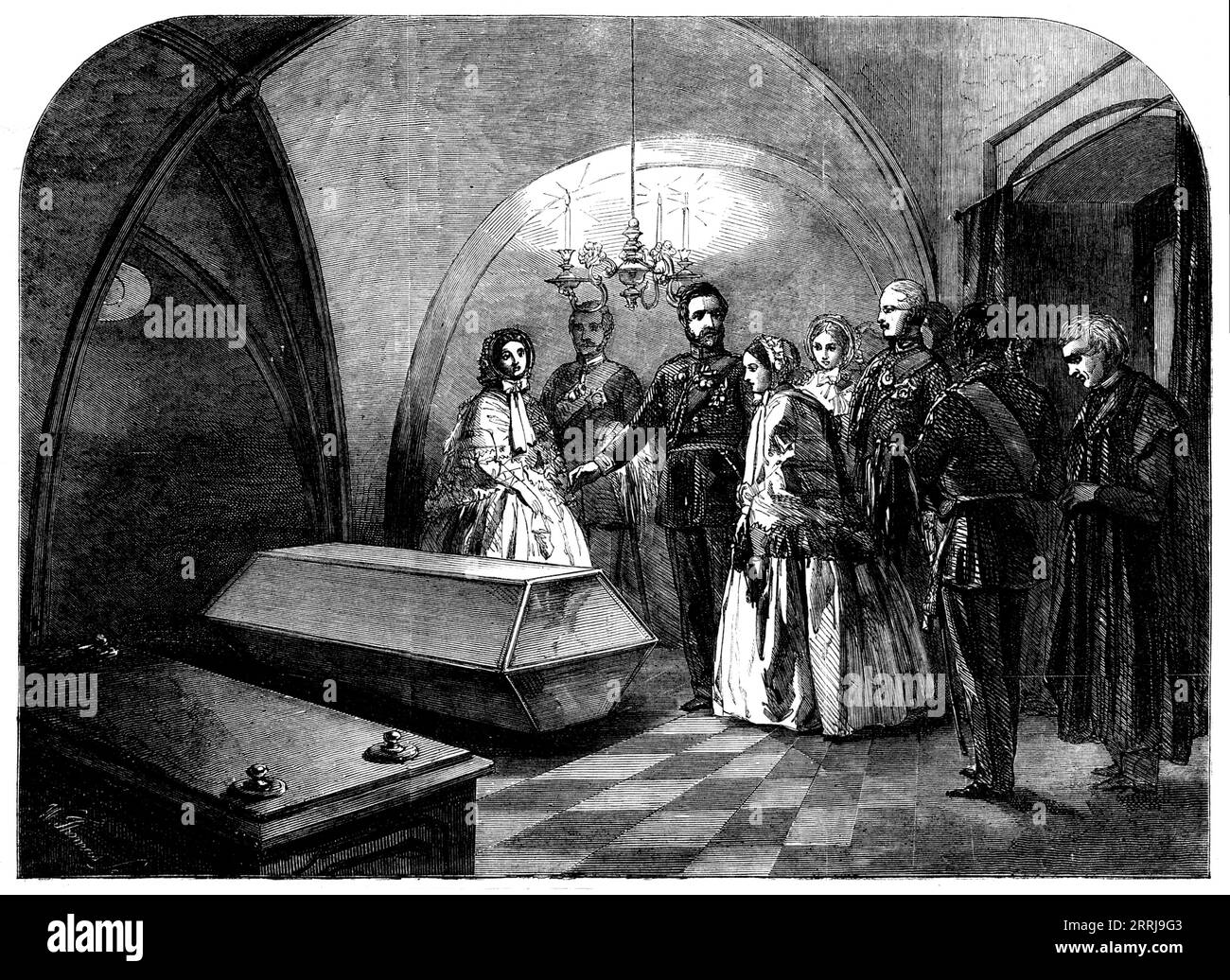 Regina Vittoria visita alla Tomba di Federico il grande, 1858. "Sua Maestà e il Principe consorte, durante la loro recente visita in Prussia, ispezionarono la tomba di Federico il grande. Furono accompagnati in occasione dal Principe e dalla Principessa di Prussia, il Principe e la Principessa Federico Guglielmo, &amp;c.. Nella nostra incisione il Principe di Prussia è rappresentato dirigendo l'attenzione di sua Maestà alla tomba; alla sua destra ci sono il Principe e la Principessa Federico Guglielmo; immediatamente dietro la Regina c'è il Principe Alberto; e al suo fianco c'è la Principessa di Prussia...i resti di Federico il grande bugia Foto Stock
