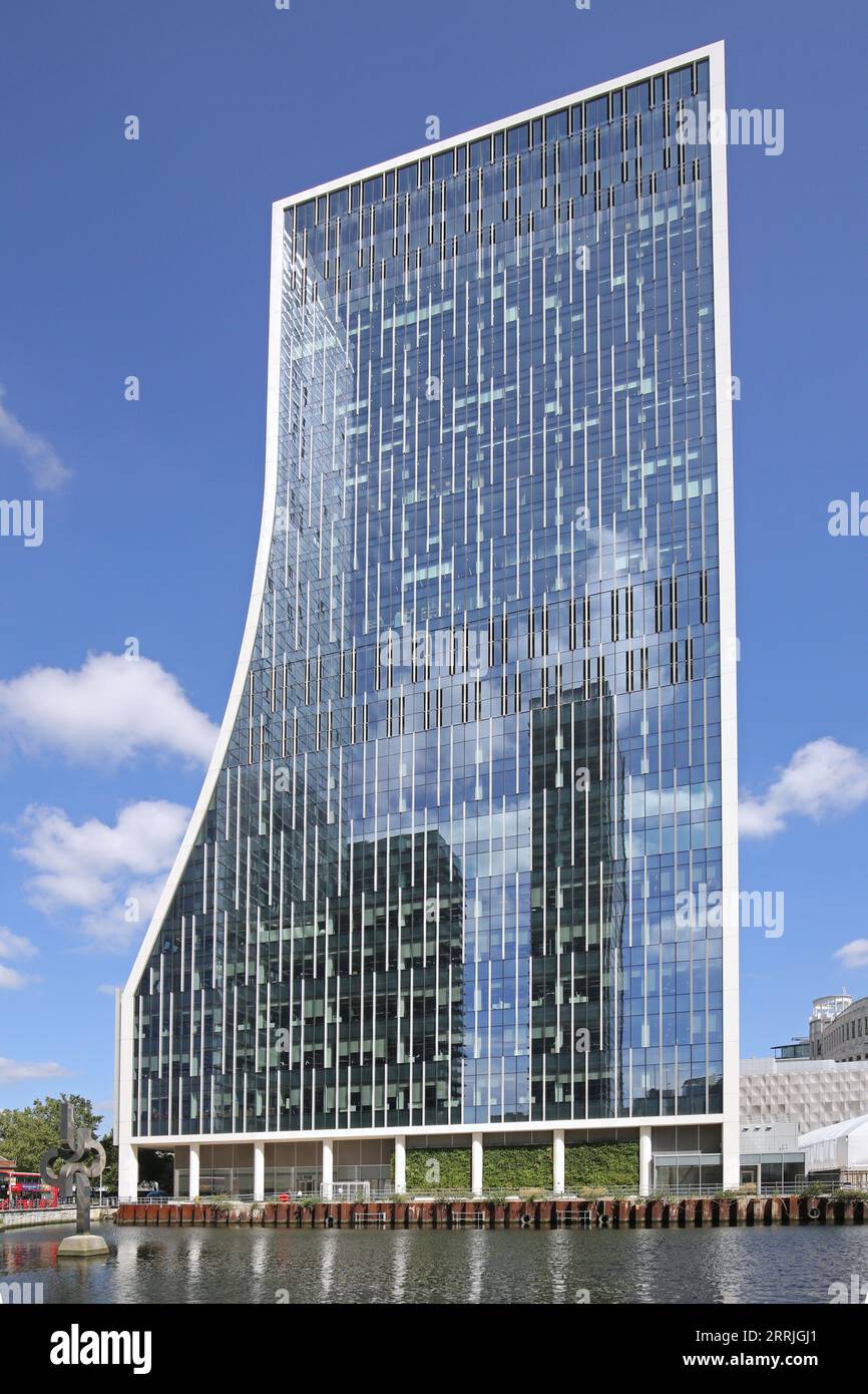 Canary Wharf, Londra, Regno Unito. 1 Bank Street, nuovo quartier generale di Londra per Societe General, progettato da Kohn Pederson Fox Architects. Foto Stock