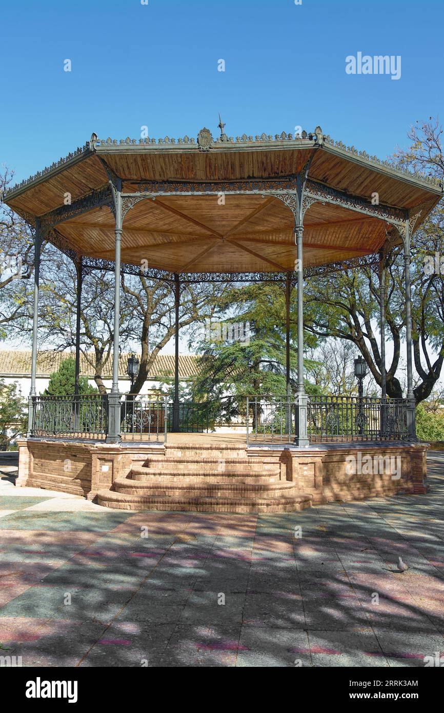 Chiosco MusiMusic nel parco Alameda a Jerez de la Frontera, Andalusia, chiosco Spainc nel parco Alameda a Jerez de la Frontera, Andalusia, Spagna Foto Stock