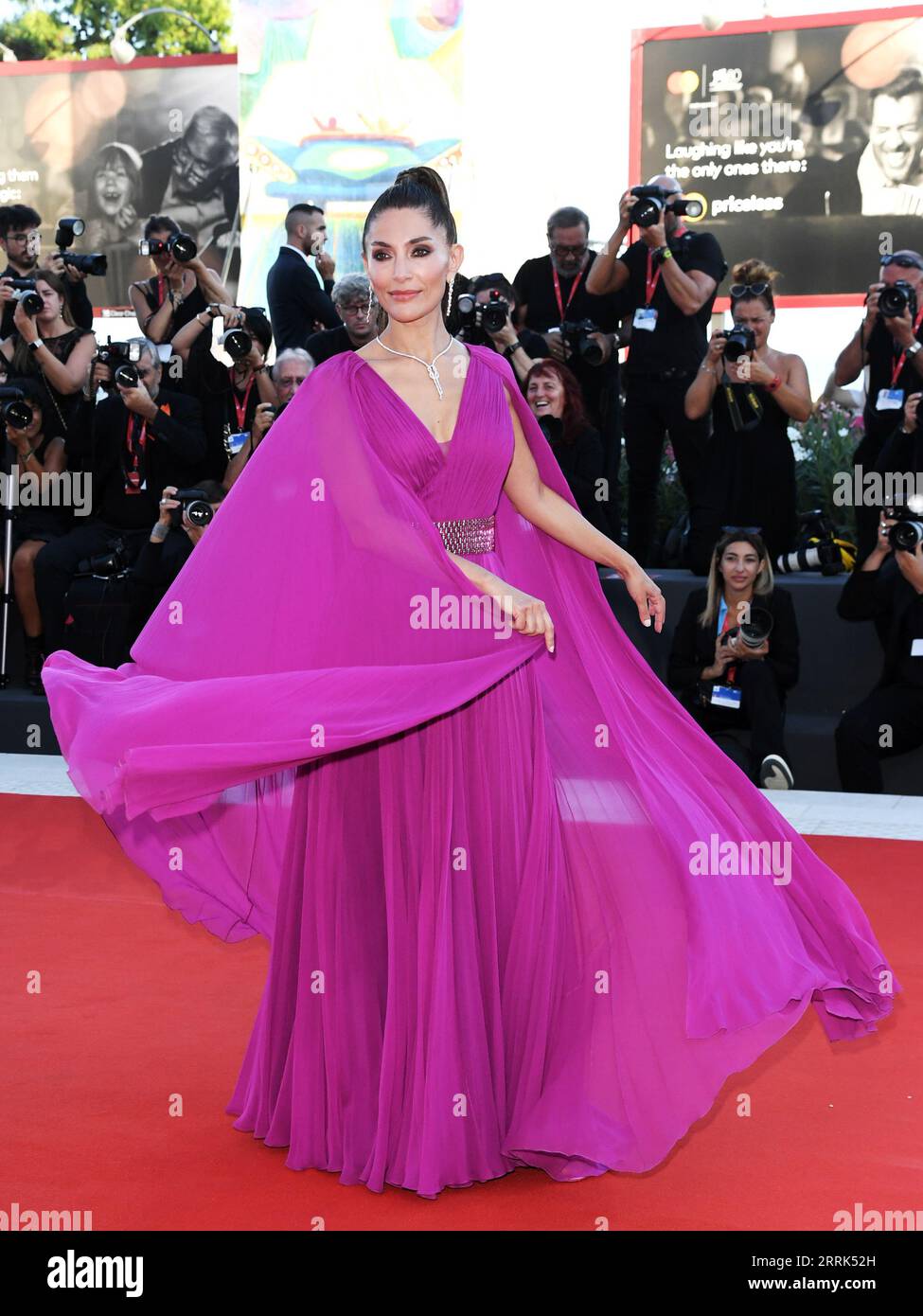 Venezia, . 8 settembre 2023. Sera 10 - Red Carpet Film Hors-Saison. Nella foto Caterina Murino Credit: Independent Photo Agency/Alamy Live News Foto Stock