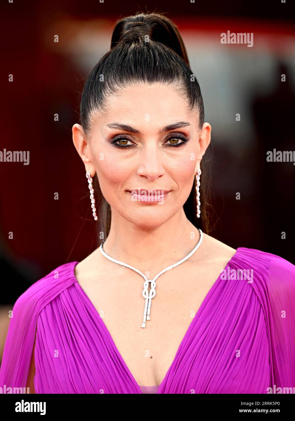 Venezia, . 8 settembre 2023. Sera 10 - Red Carpet Film Hors-Saison. Nella foto Caterina Murino Credit: Independent Photo Agency/Alamy Live News Foto Stock