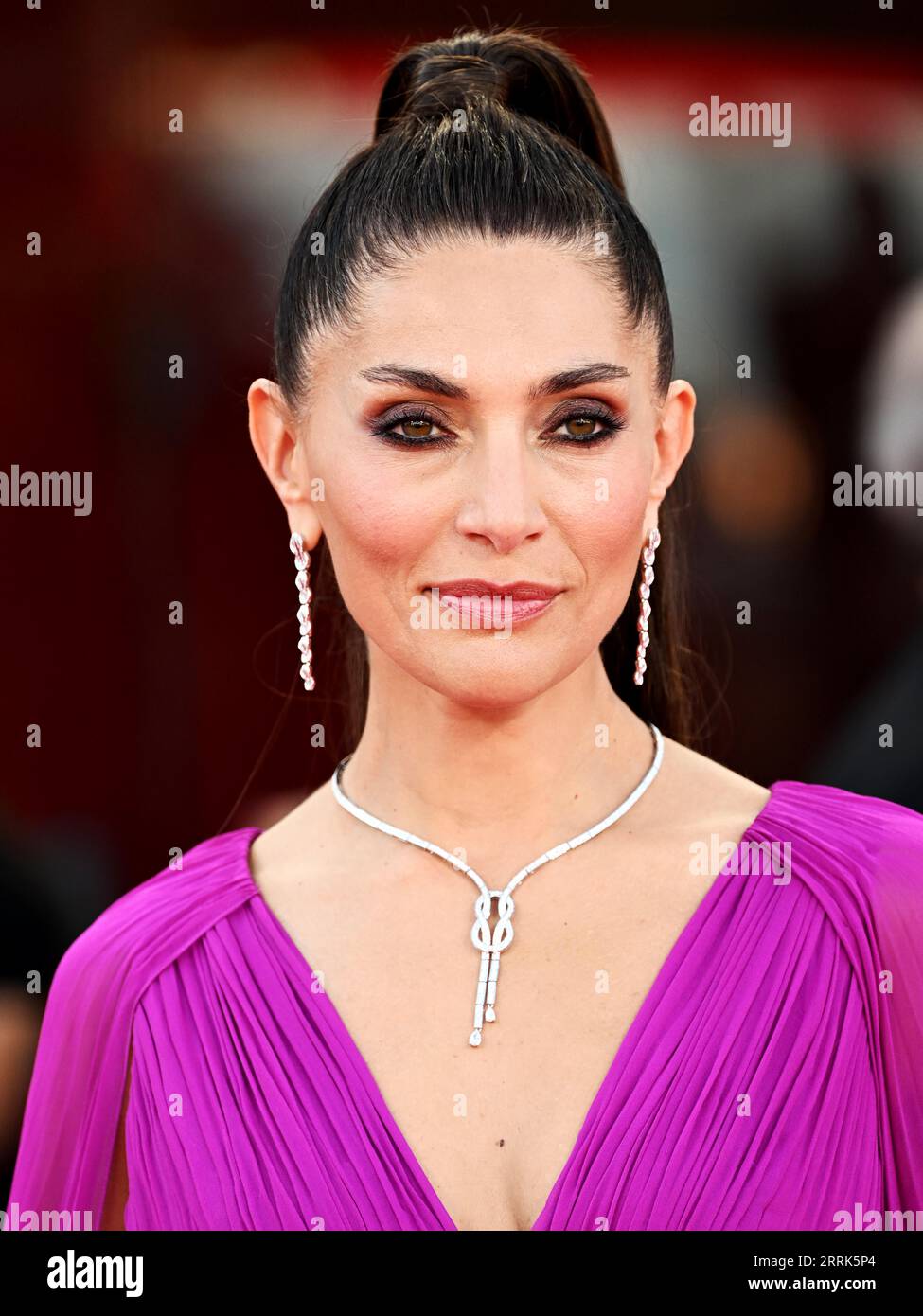 Venezia, . 8 settembre 2023. Sera 10 - Red Carpet Film Hors-Saison. Nella foto Caterina Murino Credit: Independent Photo Agency/Alamy Live News Foto Stock
