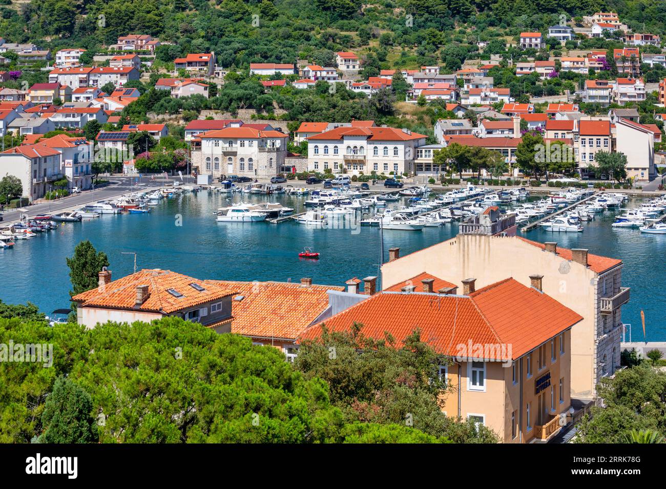 Europa, Croazia, Primorje-Gorski Kotar County, isola di Rab, porto turistico della città di Rab Foto Stock