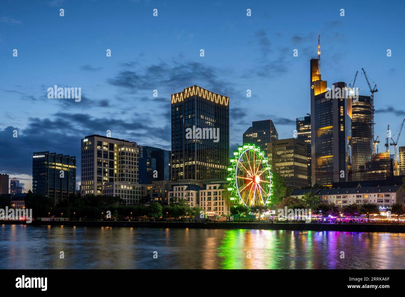 Francoforte sul meno, Assia, Germania, ruota panoramica al festival tradizionale del Main Foto Stock