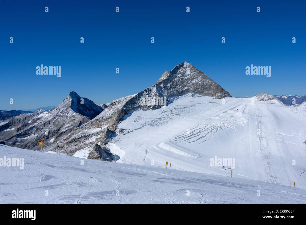 Hintertux glacier austria summer immagini e fotografie stock ad alta  risoluzione - Alamy
