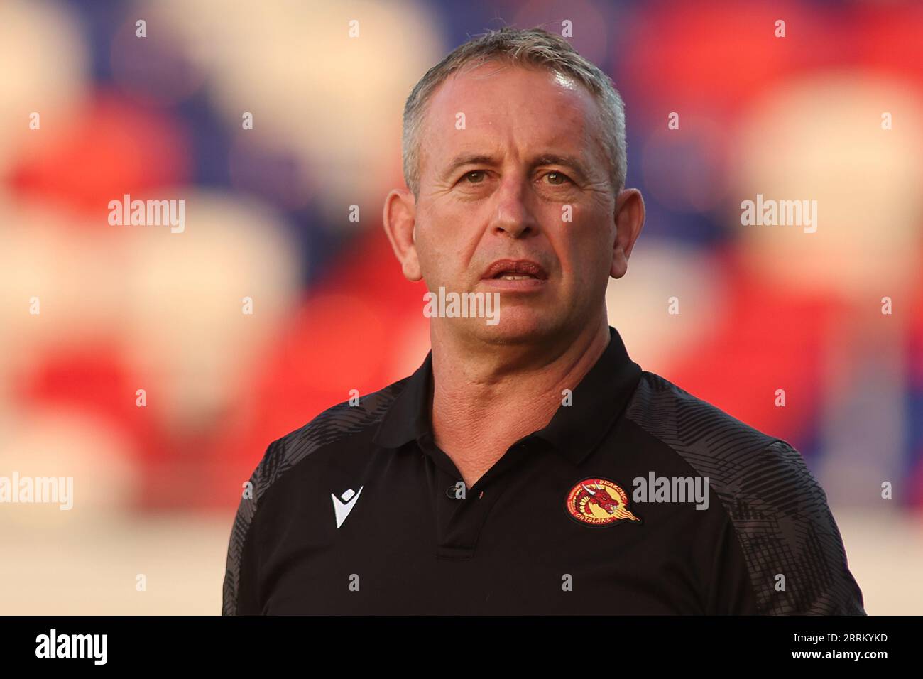 Wakefield, Regno Unito. 8 settembre 2023. BE Well Support Stadium, Wakefield, West Yorkshire, 8 settembre 2023. Betfred Super League Wakefield Trinity vs Catalans Dragons Steve McNamara (Head Coach) di Catalans Dragons Credit: Touchlinepics/Alamy Live News Foto Stock