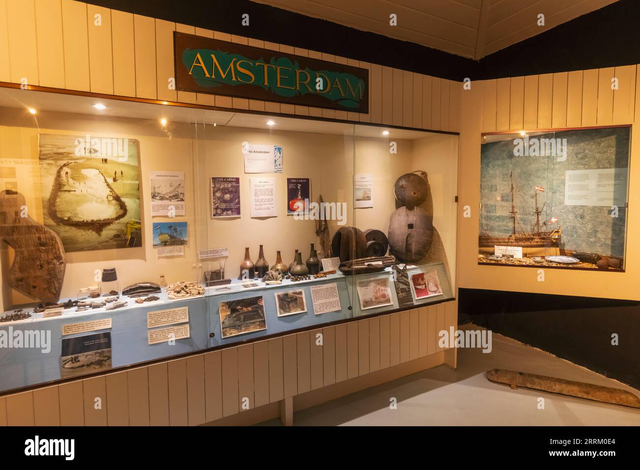 Inghilterra, Sussex, East Sussex, Hastings, il centro storico, The Stade, il Museo dei naufragi, vista interna delle mostre Foto Stock