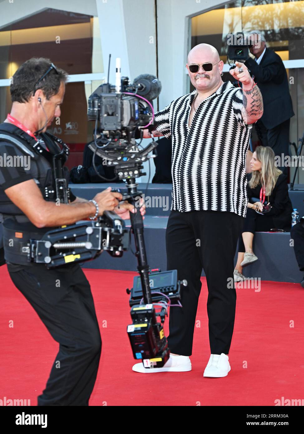 Venezia, . 8 settembre 2023. Sera 10 - Red Carpet Film Hors-Saison. Nella foto Darko Peric Credit: Independent Photo Agency/Alamy Live News Foto Stock