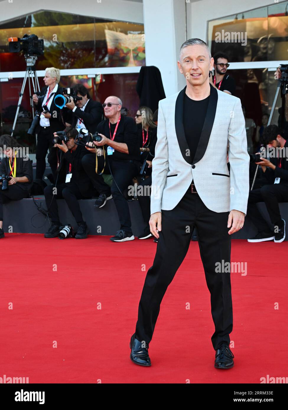 Venezia, . 8 settembre 2023. Sera 10 - Red Carpet Film Hors-Saison. Nella foto Gianluca Mech Credit: Independent Photo Agency/Alamy Live News Foto Stock