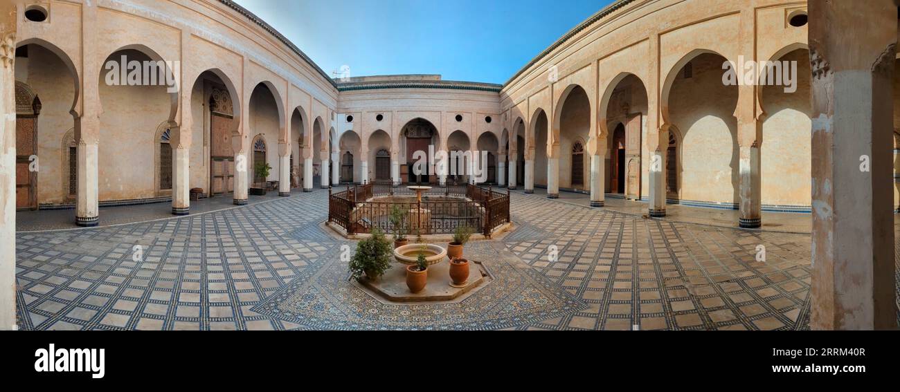 FES, Marocco, splendido palazzo tradizionale El Glaoui nella medina di FES, Marocco Foto Stock