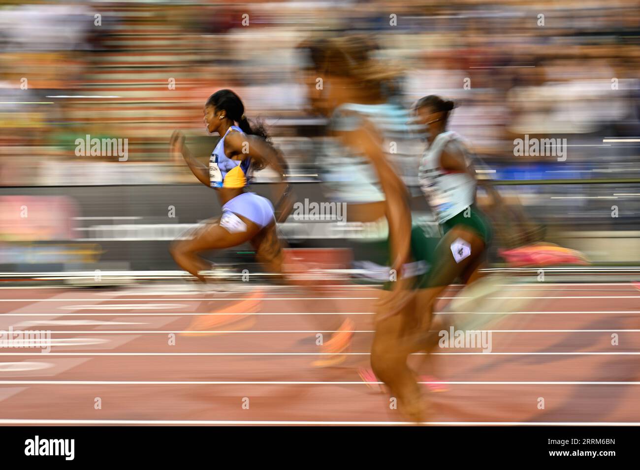 Bruxelles, Belgio. 8 settembre 2023. Elaine Thompson-Herah (L) raffigurato in azione durante la gara dei 100 m, all'edizione 2023 del Memorial Van Damme Diamond League Meeting, evento di atletica leggera, a Brussel, venerdì 08 settembre 2023. BELGA PHOTO JASPER JACOBS Credit: Belga News Agency/Alamy Live News Foto Stock