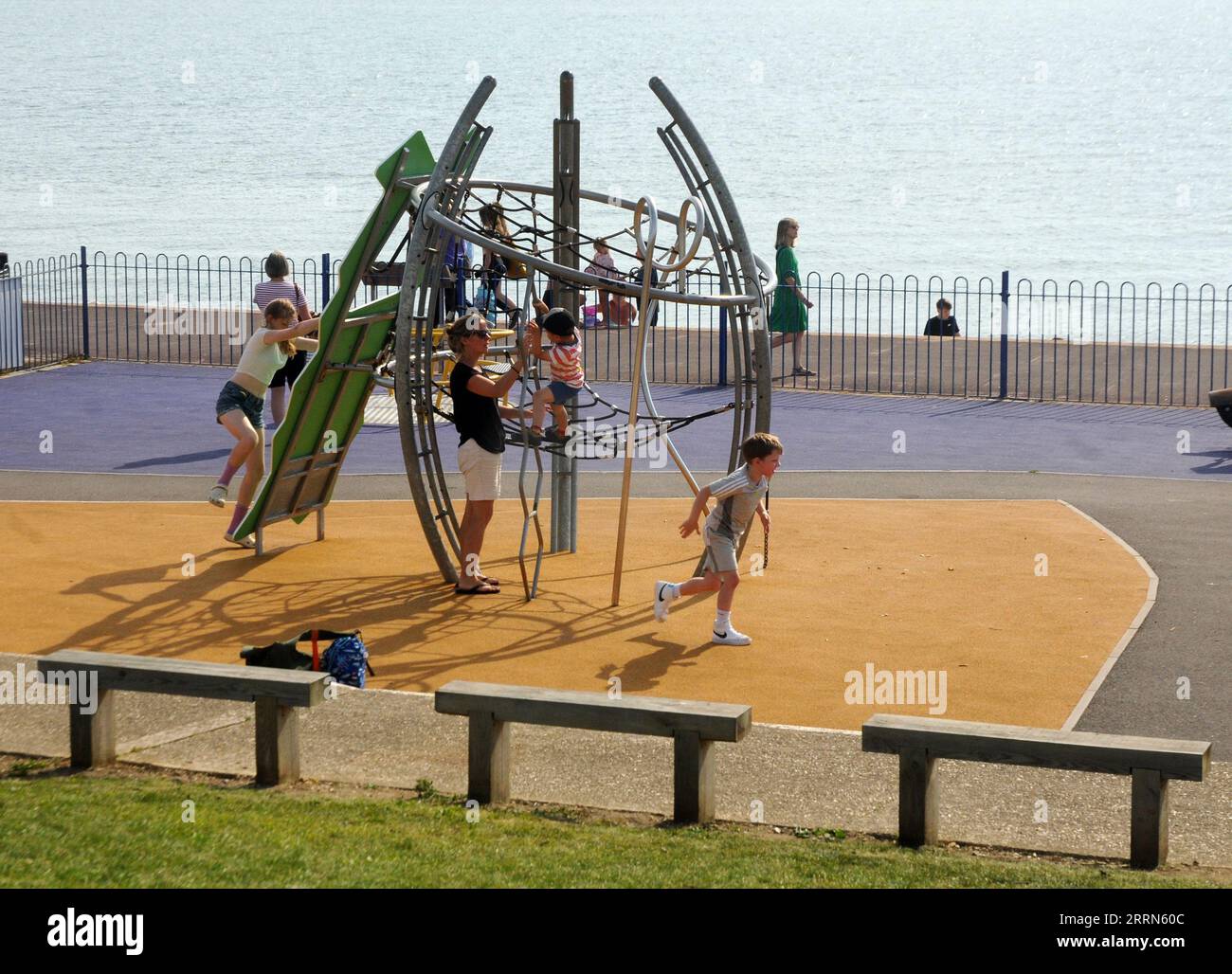 CHILDRERNS PLAYGROUND, LEE ON THE SOLENT, HANTS PIC MIKE WALKER 2023 Foto Stock