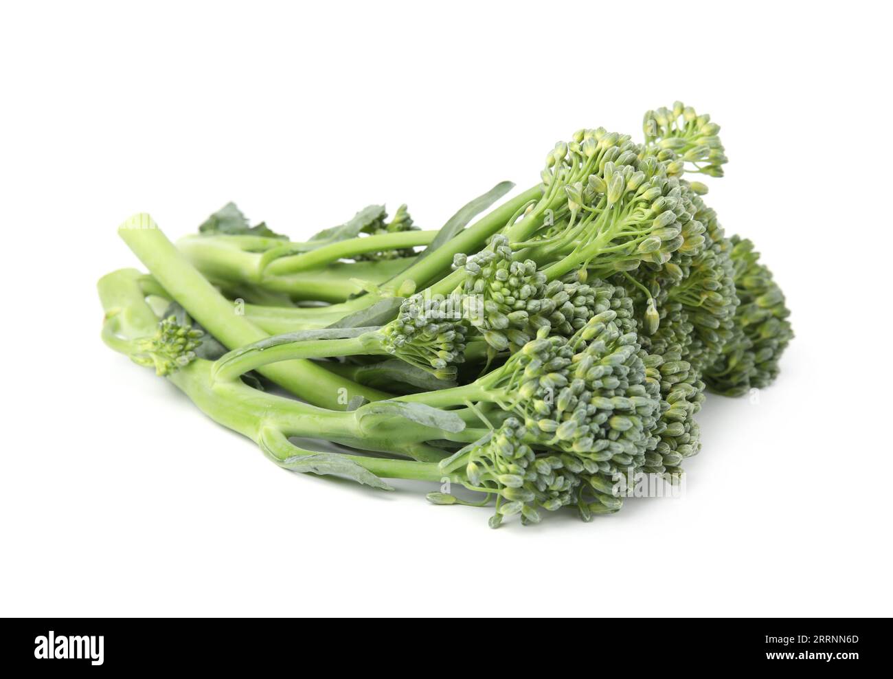 Broccolini crudi freschi isolati su bianco. Cibo sano Foto Stock