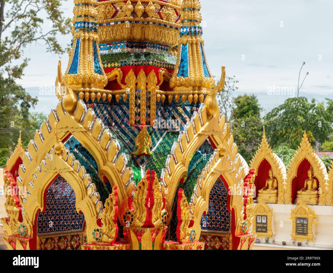 Dettaglio di Wat Huai Yai, un tempio buddista a Pattaya, Thailandia Foto Stock