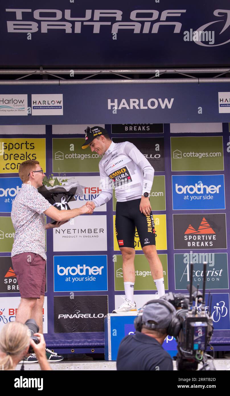 Casper Van Uden sul podio Best Young Rider Jersey Tour of Britain Cycle Race Stage 6 Harlow Essex Foto Stock