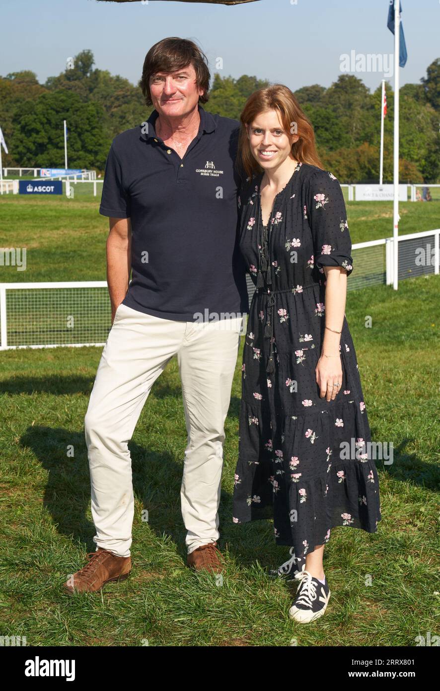 SOLO EDITORIALE fondatore dei Cornbury House Horse Trials, David Howden con la principessa Beatrice a Cornbury House nell'Oxfordshire. L'evento internazionale di cinque giorni è stato ristabilito da David Back nel 2020 a seguito di un'assenza per un certo numero di anni Picture date: Sabato 9 settembre 2023. Foto Stock