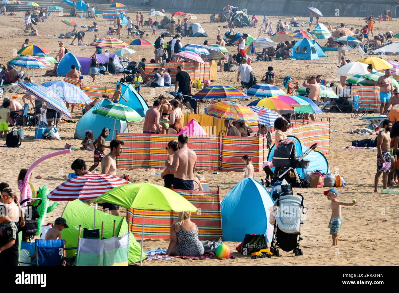 Margate Main Sands in una calda giornata estiva Foto Stock