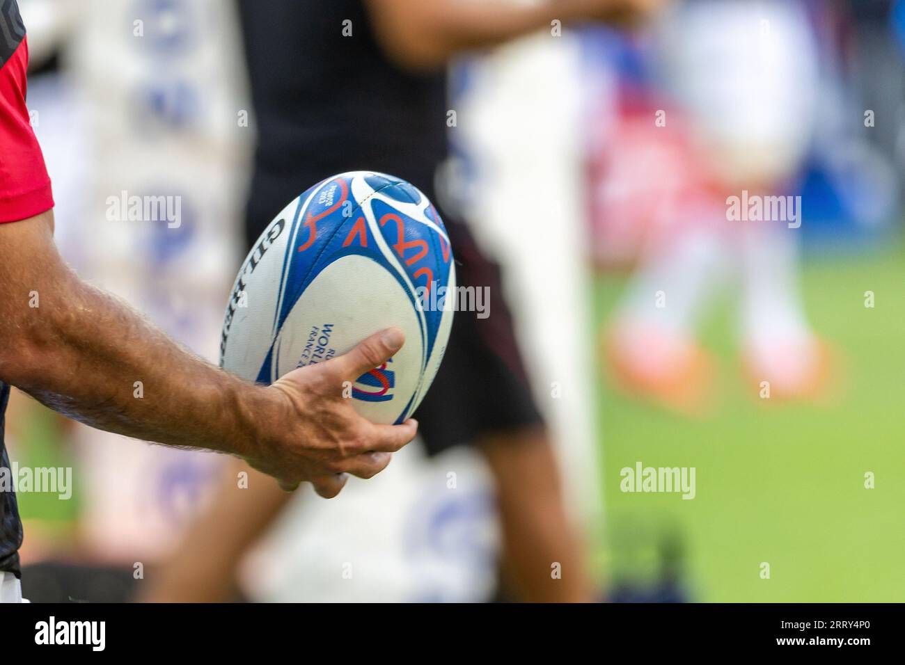 © Denis TRASFI / MAXPPP - au Stade de France le 09-09-2023 - Match de poule de la Coupe du monde de rugby homme - Australie - Georgie - Ballon de la Foto Stock