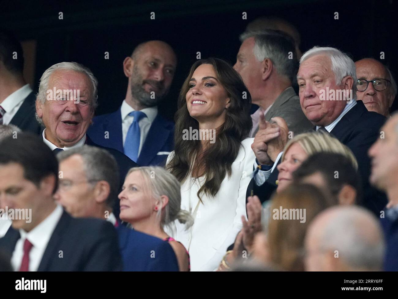 La Principessa di Galles in tribuna con Bill Beaumont, presidente del World Rugby (a sinistra) prima della partita di Coppa del mondo di rugby 2023 Pool D allo Stade de Marseille, Francia. Data immagine: Sabato 9 settembre 2023. Foto Stock