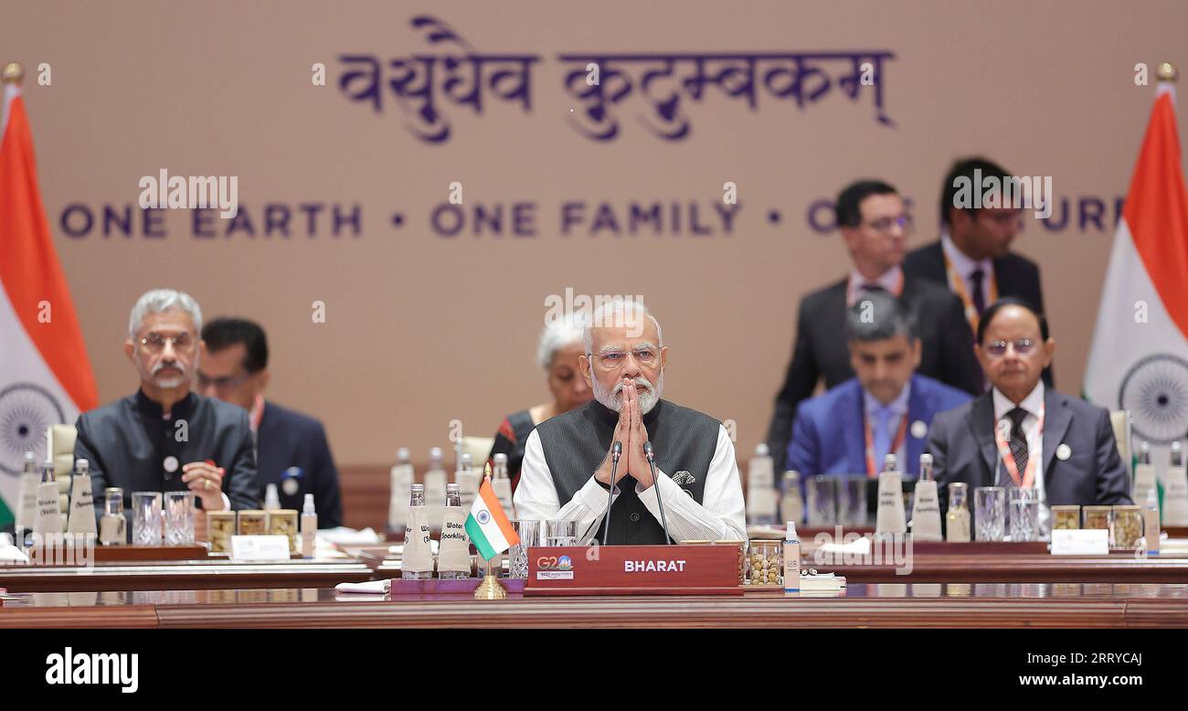 Nuova Delhi, India. 9 settembre 2023. Il primo ministro indiano Narendra modi affronta la sessione di apertura del vertice del G20 al centro congressi Bharat Mandapam, 9 settembre 2023 a nuova Delhi, India. Credito: Hemant Joshi/Ufficio informazioni stampa/Alamy Live News Foto Stock