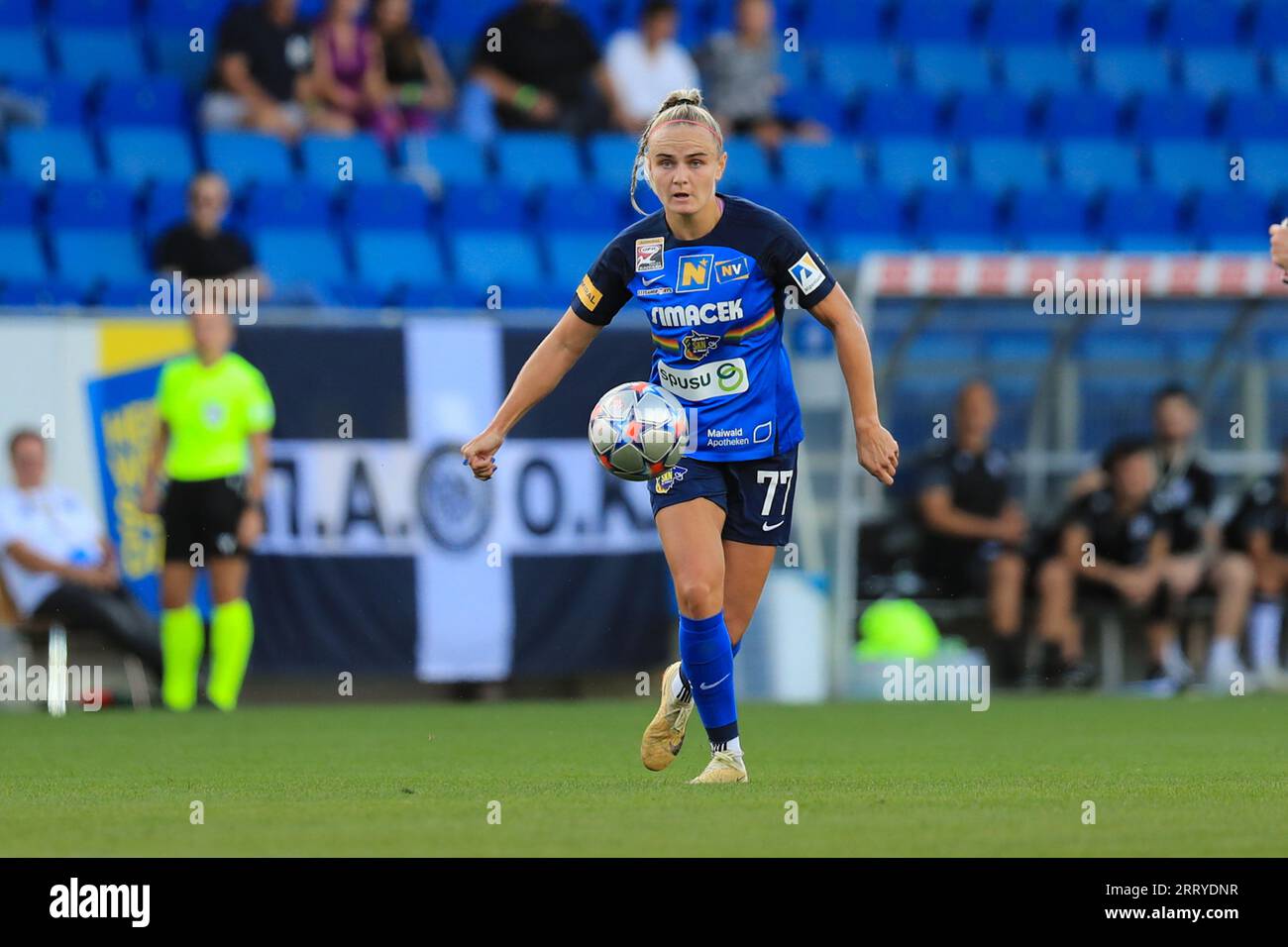 Diana Lemesova (77 SKN St Polten) in azione durante la partita di qualificazione della UEFA Womens Champions League St Polten vs PAOK alla NV Arena St Polten (Tom Seiss/ SPP) credito: SPP Sport Press Photo. /Alamy Live News Foto Stock