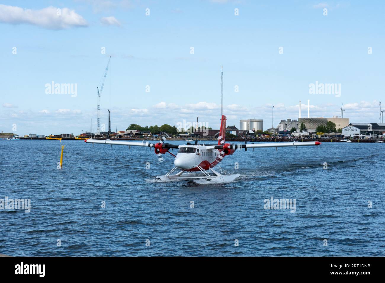 Copenaghen, Danimarca, 21 agosto 2021: Un idrovolante che arriva al porto Foto Stock