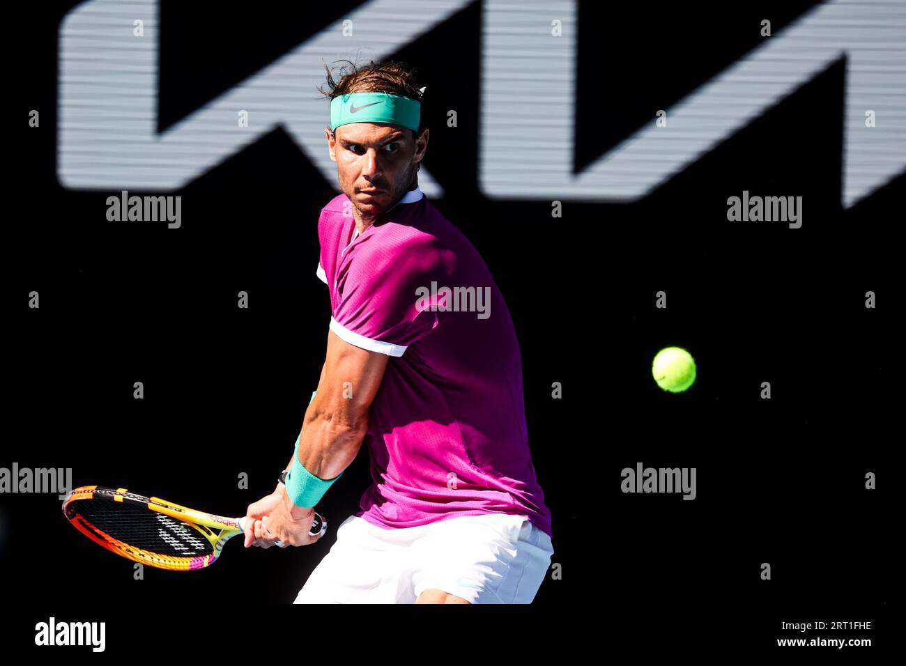 MELBOURNE, AUSTRALIA, 23 GENNAIO: Rafael Nadal, spagnolo, nel suo match contro Adrian Mannarino agli Australian Open 2022 al Melbourne Park Foto Stock