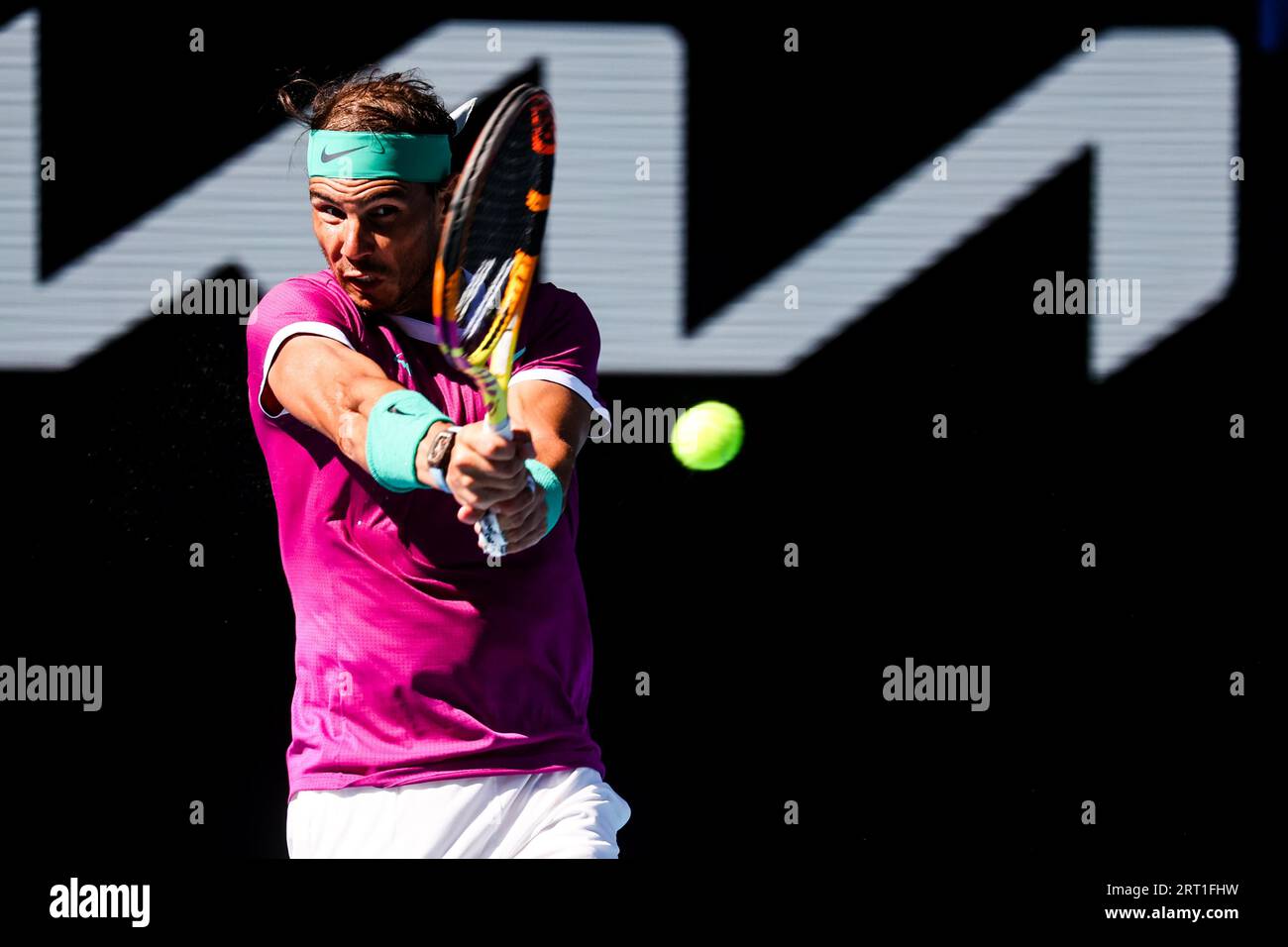 MELBOURNE, AUSTRALIA, 23 GENNAIO: Rafael Nadal, spagnolo, nel suo match contro Adrian Mannarino agli Australian Open 2022 al Melbourne Park Foto Stock