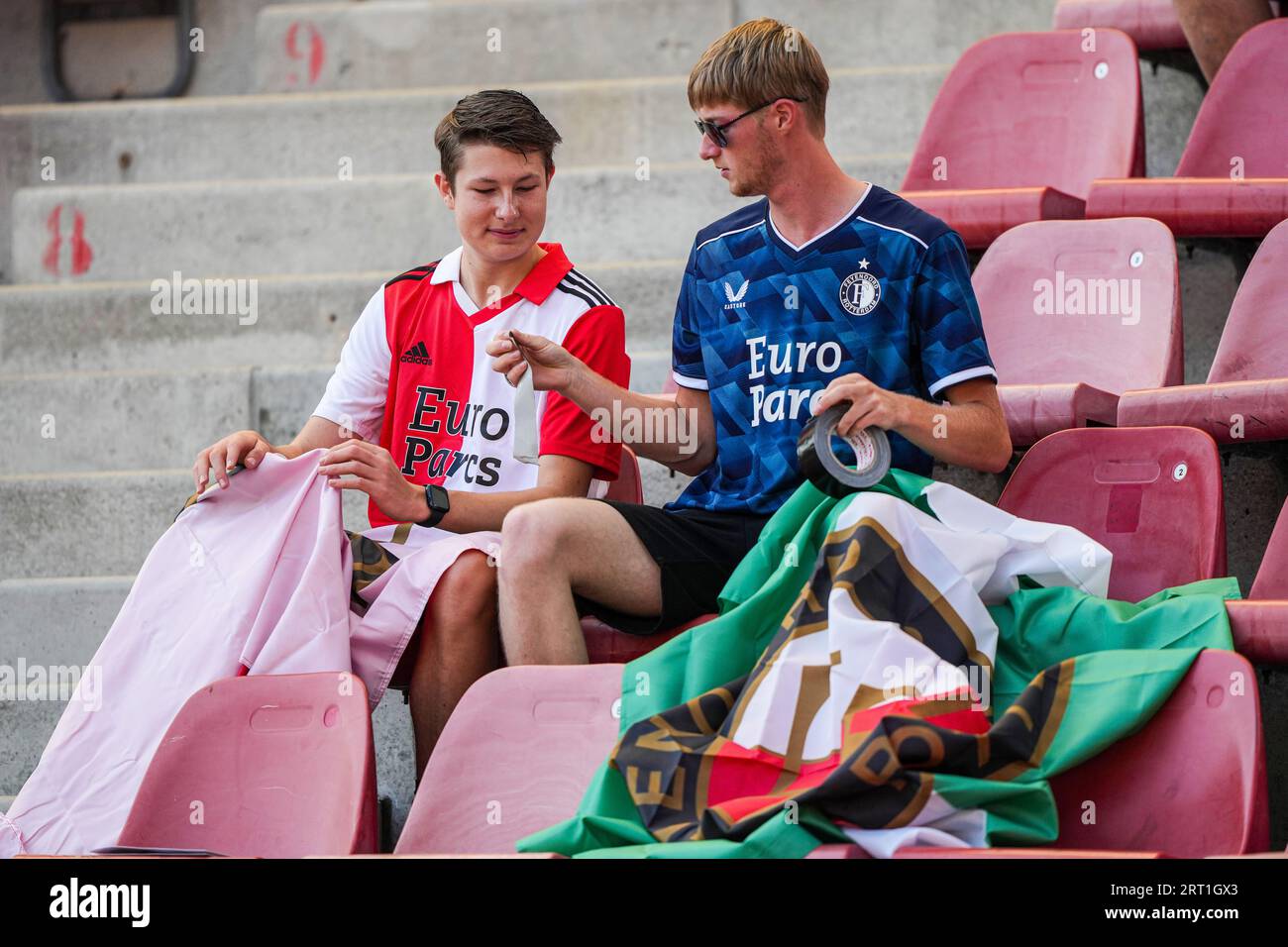 Utrecht, Paesi Bassi. 10 settembre 2023. Utrecht - tifosi del Feyenoord durante la partita tra FC Utrecht V1 contro Feyenoord V1 a Galgewaard il 10 settembre 2023 a Utrecht, Paesi Bassi. Credito: Immagini da Box a Box/Alamy Live News Foto Stock