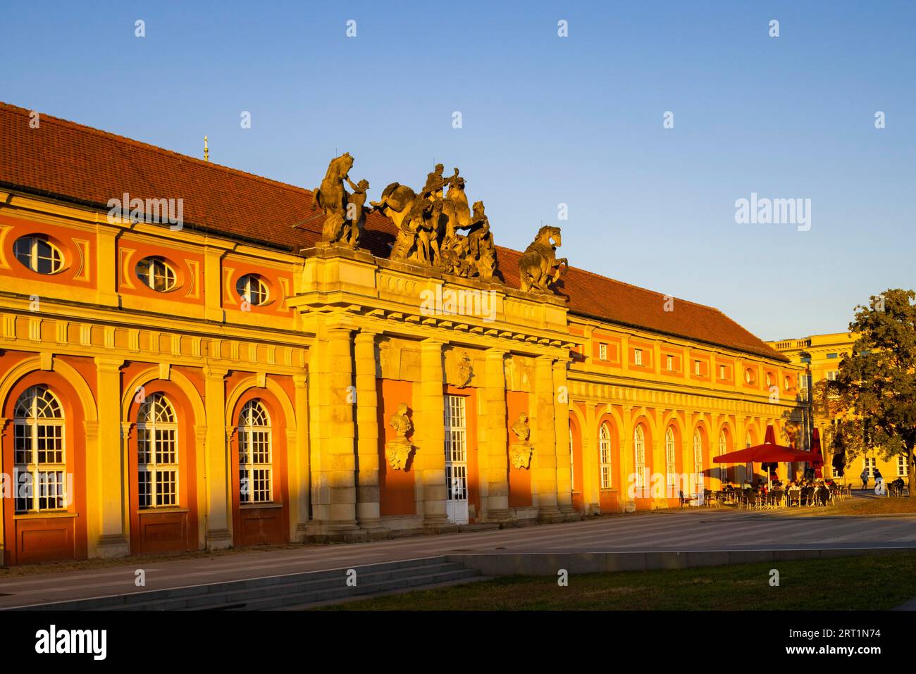 Filmmuseum Potsdam Museum in un magnifico edificio risalente al 1685 con una galleria moderna per mostre sulla storia del cinema Foto Stock