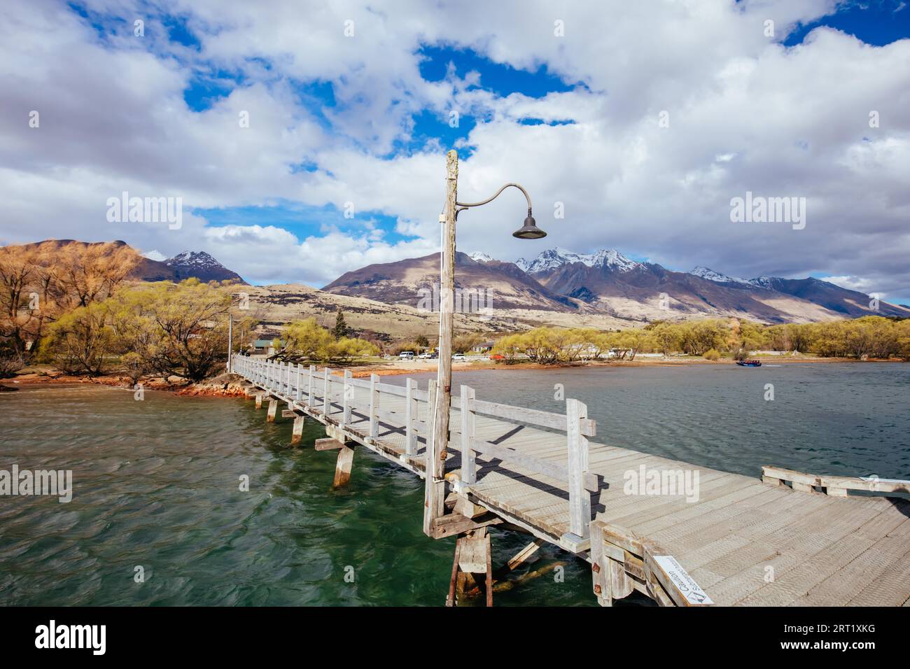 L'iconico molo di Glenorchy sul lago Wakatipu nel distretto di Otago in nuova Zelanda Foto Stock