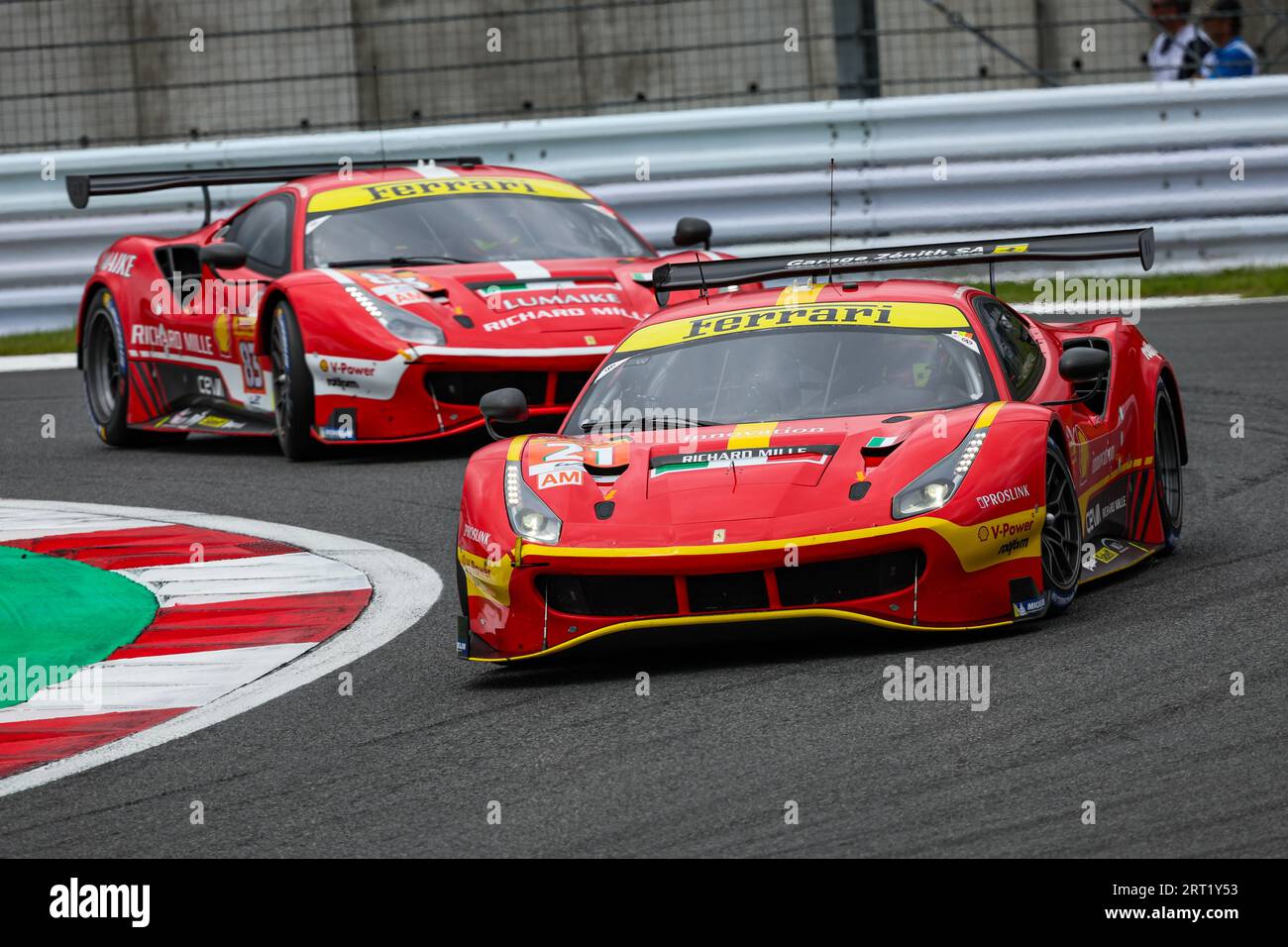 21 KOIZUMI Hiroshi (jpn), MANN Simon (usa), COZZOLINO Kei (jpn), AF Corse, Ferrari 488 GTE Evo, 83 PEREZ COMPANC Luis (arg), WADOUX Lilou (fra), ROVERA Alessio (ita), Richard mille AF Corse, Ferrari 488 GTE Evo, azione durante le 6 ore di Fuji 2023, 6° round del FIA World Endurance Championship 2023, dal 7 al 10 settembre 2023 sul Fuji Speedway, a Oyama, in Giappone Foto Stock