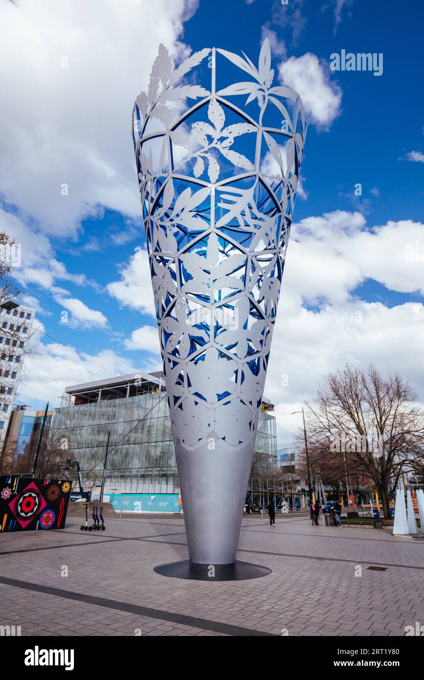 Il Calice di una scultura in piazza del Duomo, Christchurch, Nuova Zelanda Foto Stock