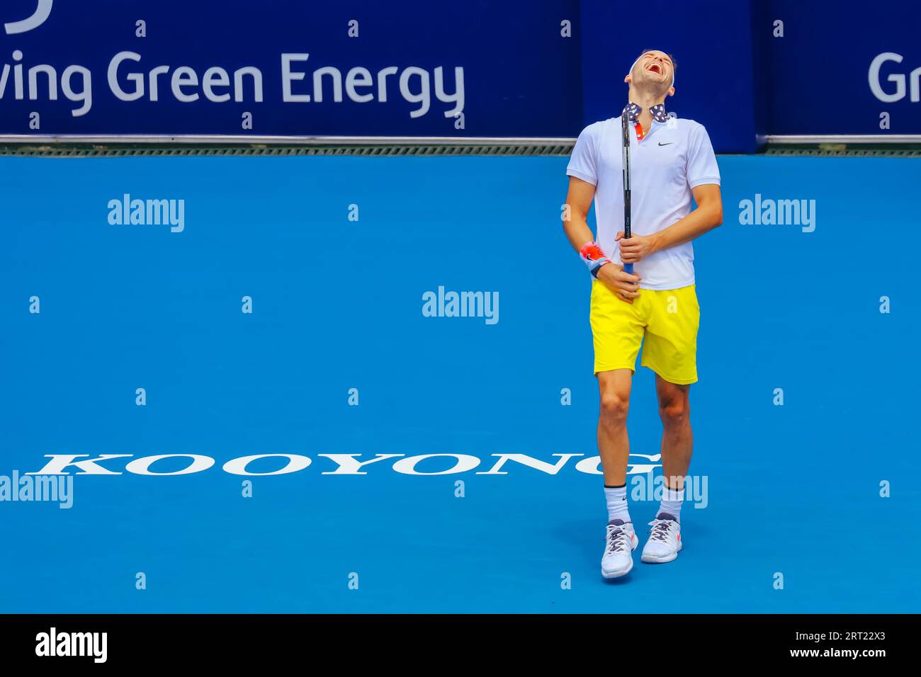 MELBOURNE, AUSTRALIA, 16 GENNAIO 2020: Grigor Dimitrov (BUL) reagisce mentre interpreta Nick Kyrgios (AUS) all'AgBioEn Kooyong Classic il giorno 3 in Foto Stock