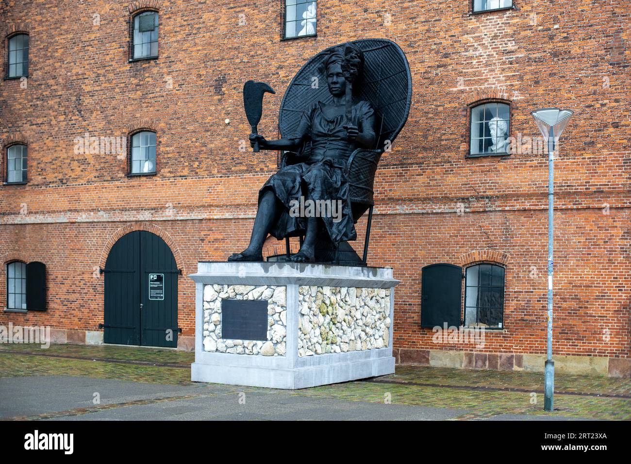 Copenhagen, Danimarca, 7 febbraio 2020: I Am Queen Mary statue dell'artista delle Isole Vergini la Vaughn Belle e dell'artista danese Jeannette Ehlers Foto Stock