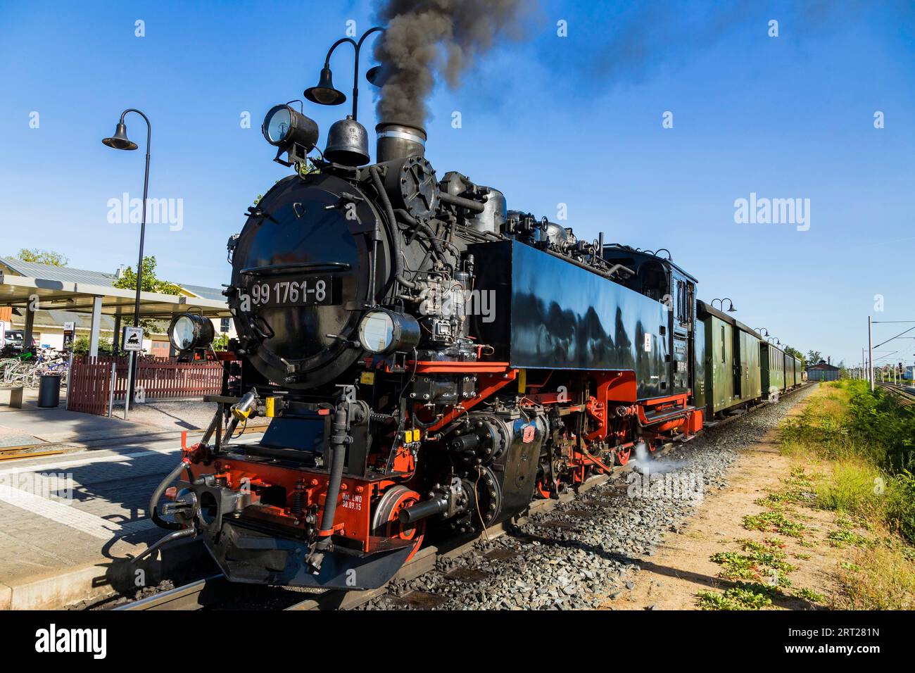 Per il compleanno annuale della linea della Loessnitzgrundbahn, molti treni speciali provenienti da epoche diverse della storia ferroviaria corrono a settembre. La Foto Stock