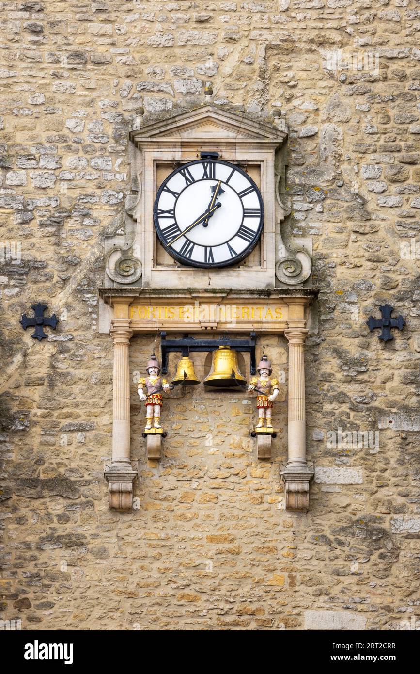 Dettaglio dell'orologio della Carfax Tower (St Martin's Tower) nel centro di Oxford City, Oxfordshire, Inghilterra Foto Stock