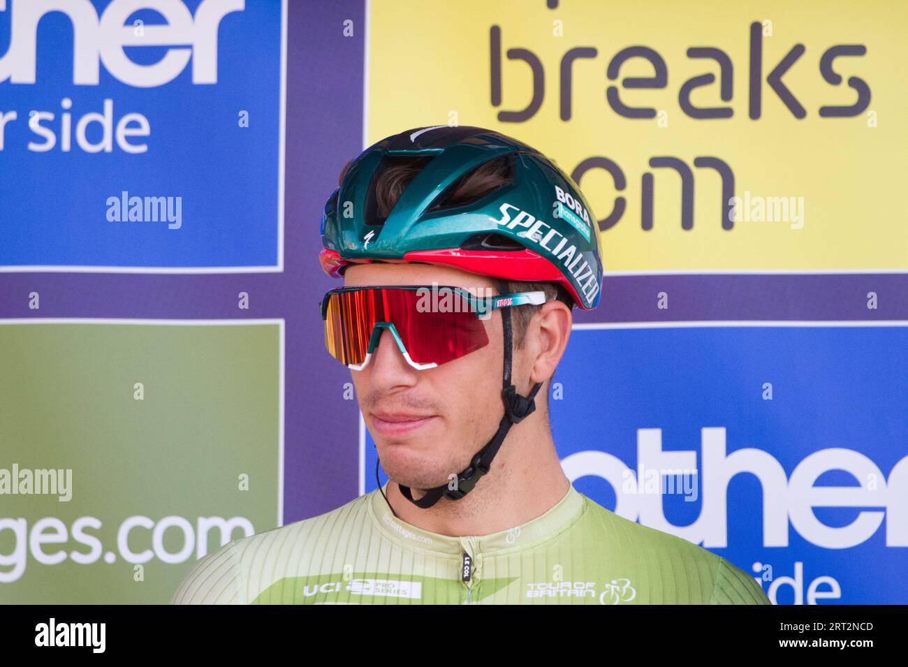 Tour della Gran Bretagna, tappa 5 in bicicletta a Felixstowe 2023. Danny van Poppel del team Bora-Hansgrohe indossa la maglia a punti prima dell'inizio della gara. Foto Stock