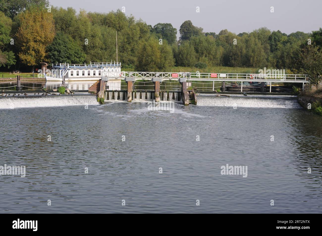 Weir, Goring-on-Thames, Oxfordshire Foto Stock
