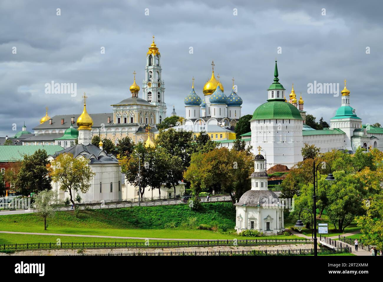 Sergiev Posad, regione di Mosca, Russia, 15 agosto 2019: Veduta del Trinity-Sergiev Lavra, il più importante monastero russo e lo spirituale Foto Stock