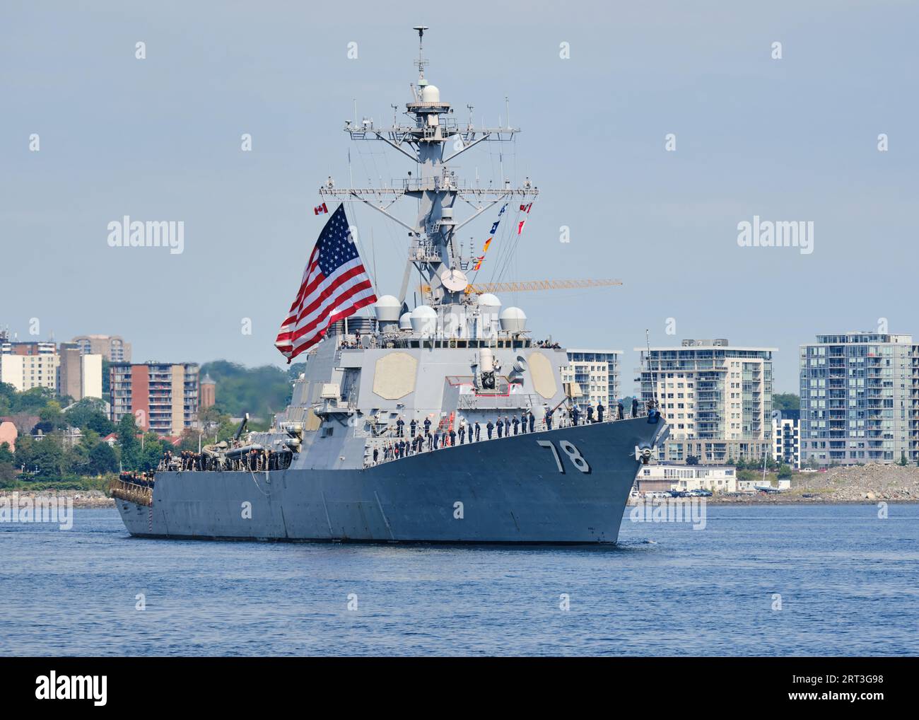 Halifax, nuova Scozia, Canada. 10 settembre 2023. La USS Porter nel porto di Halifax sulla Parade of Ships per chiudere l'inaugurale Halifax International Fleet Week. Crediti: Meanderingemu/Alamy Live News Foto Stock