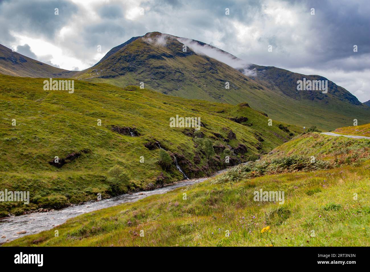L'isolata e inquietante Glen Etive, Glencoe, location delle riprese di James Bond Skyfall. Foto Stock