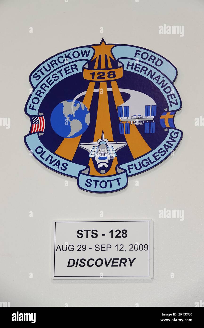 Immagine della patch spaziale per lo Space Transportation System-128 (Space Shuttle Discovery) in mostra allo Space Center Houston Foto Stock