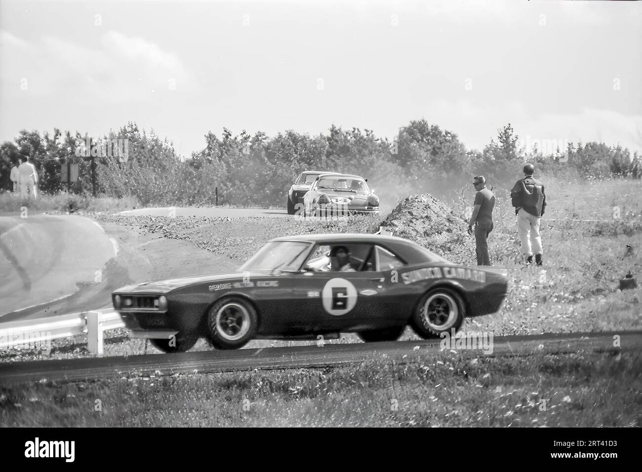 Mark Donohue nel Penske-Hilton Racing Chevolet Camaro Z28 al Watlins Glen Trans AM 1968, si è classificato terzo Foto Stock