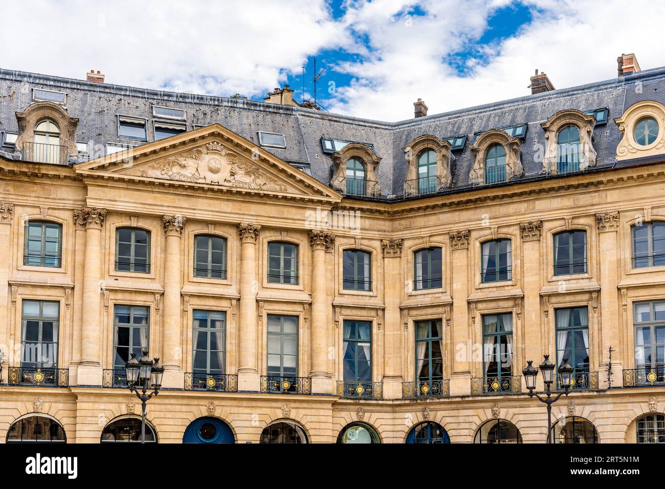 Hotel devreux immagini e fotografie stock ad alta risoluzione - Alamy